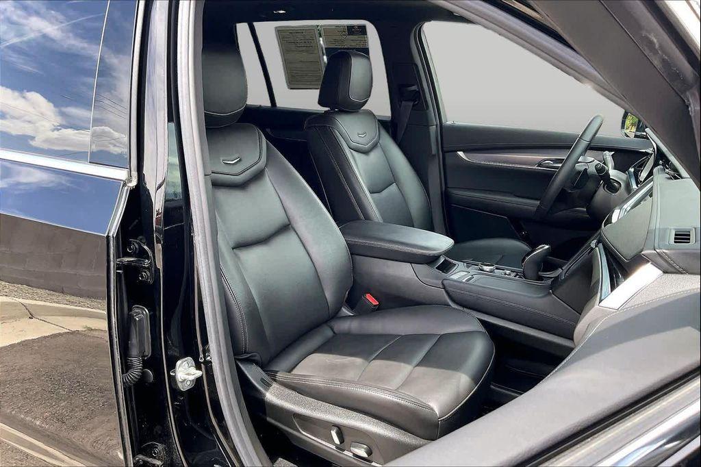 used 2025 Cadillac XT6 car, priced at $45,388