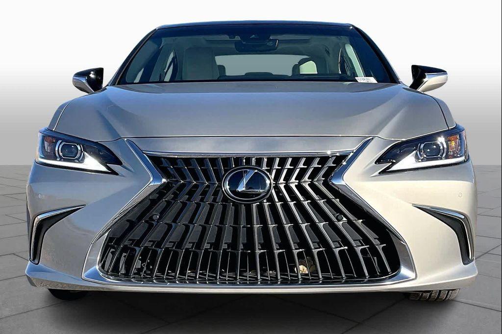 used 2024 Lexus ES 350 car, priced at $40,000