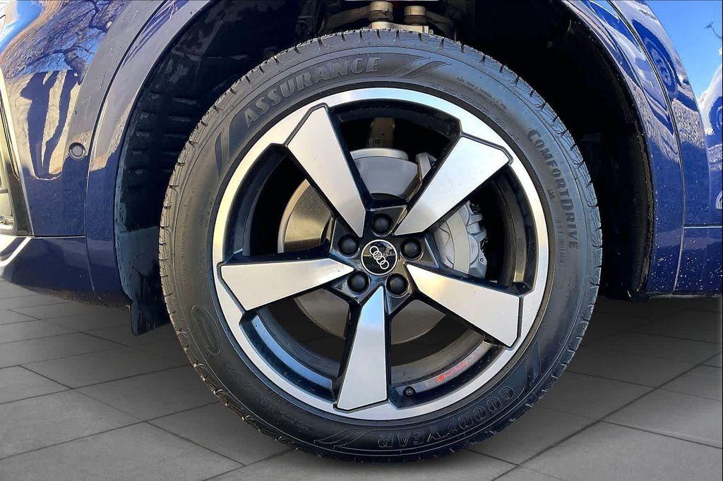 used 2022 Audi Q5 car, priced at $28,500