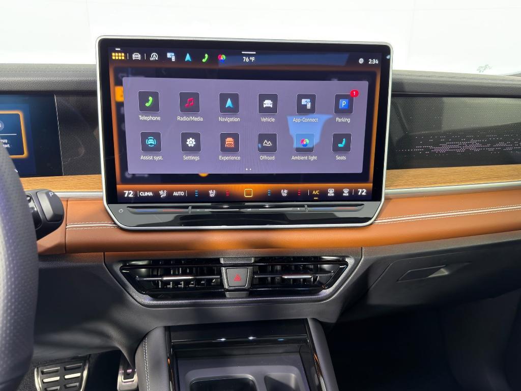 used 2025 Volkswagen Tiguan car, priced at $37,999