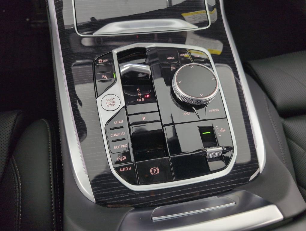 new 2026 BMW X7 car, priced at $93,490