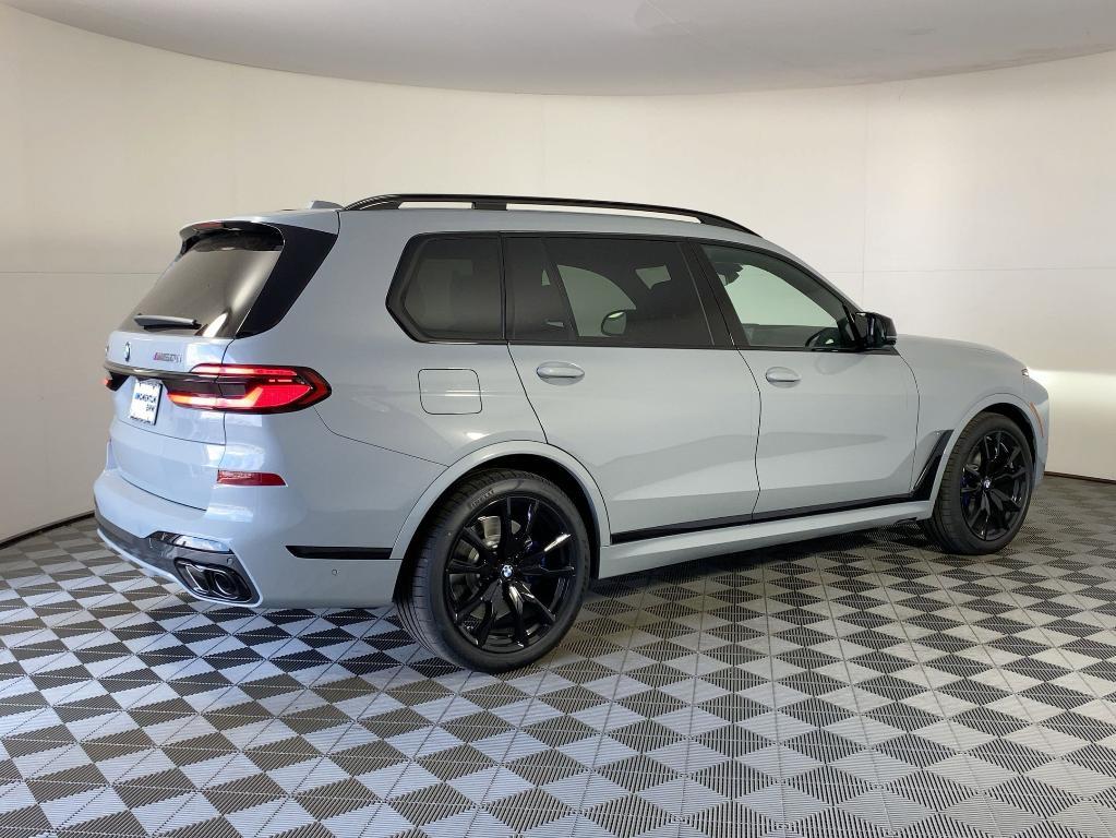 new 2026 BMW X7 car, priced at $123,460