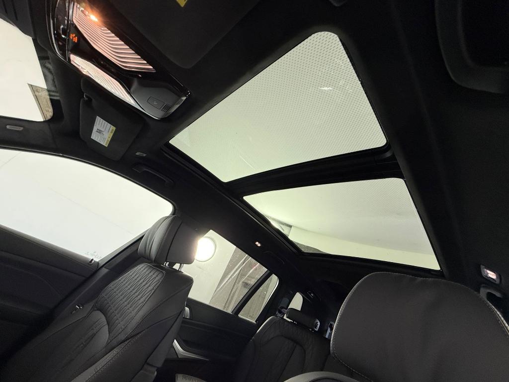 new 2026 BMW X7 car, priced at $127,945