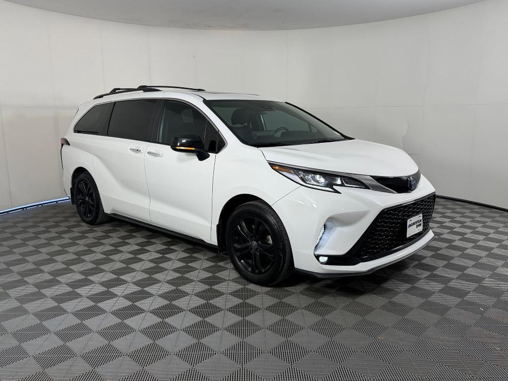 used 2023 Toyota Sienna car, priced at $45,224