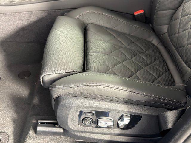 new 2026 BMW X7 car, priced at $100,750