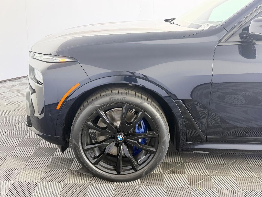 new 2027 BMW X7 car, priced at $106,360