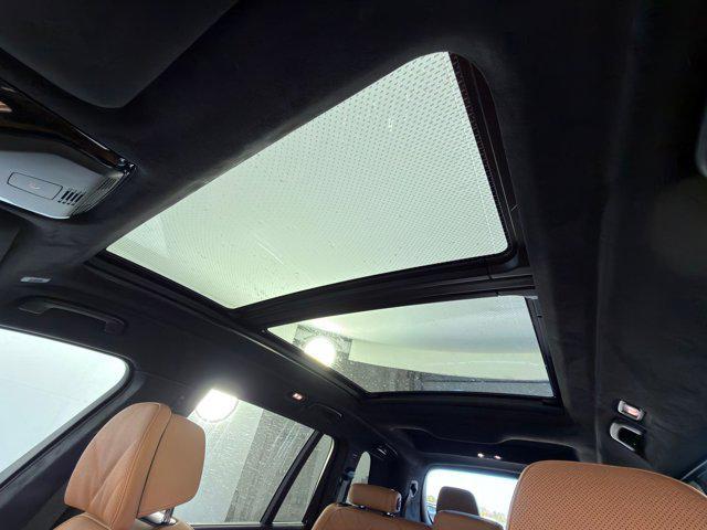 new 2026 BMW X7 car, priced at $106,765
