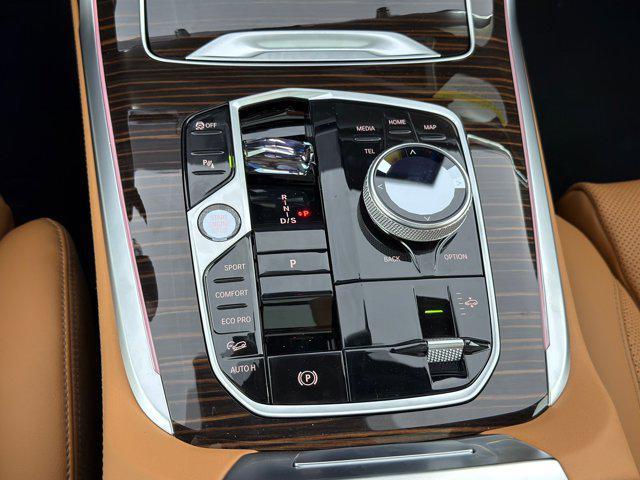 new 2026 BMW X7 car, priced at $106,765