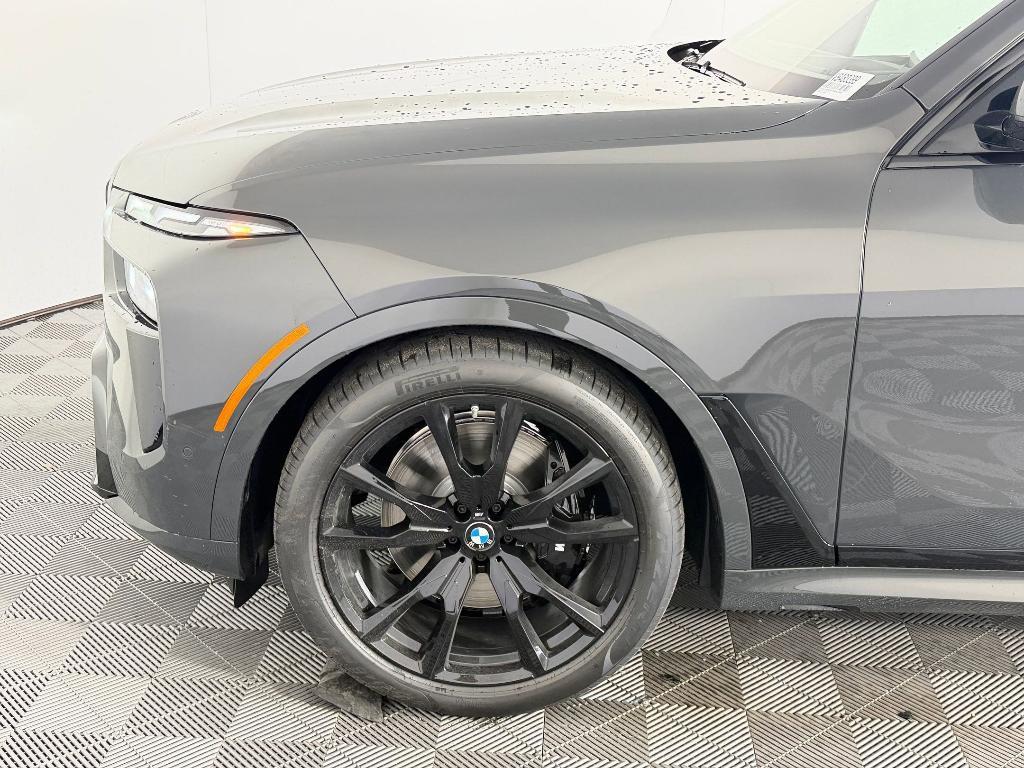 new 2027 BMW X7 car, priced at $106,180