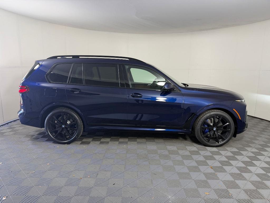 new 2026 BMW X7 car, priced at $107,200