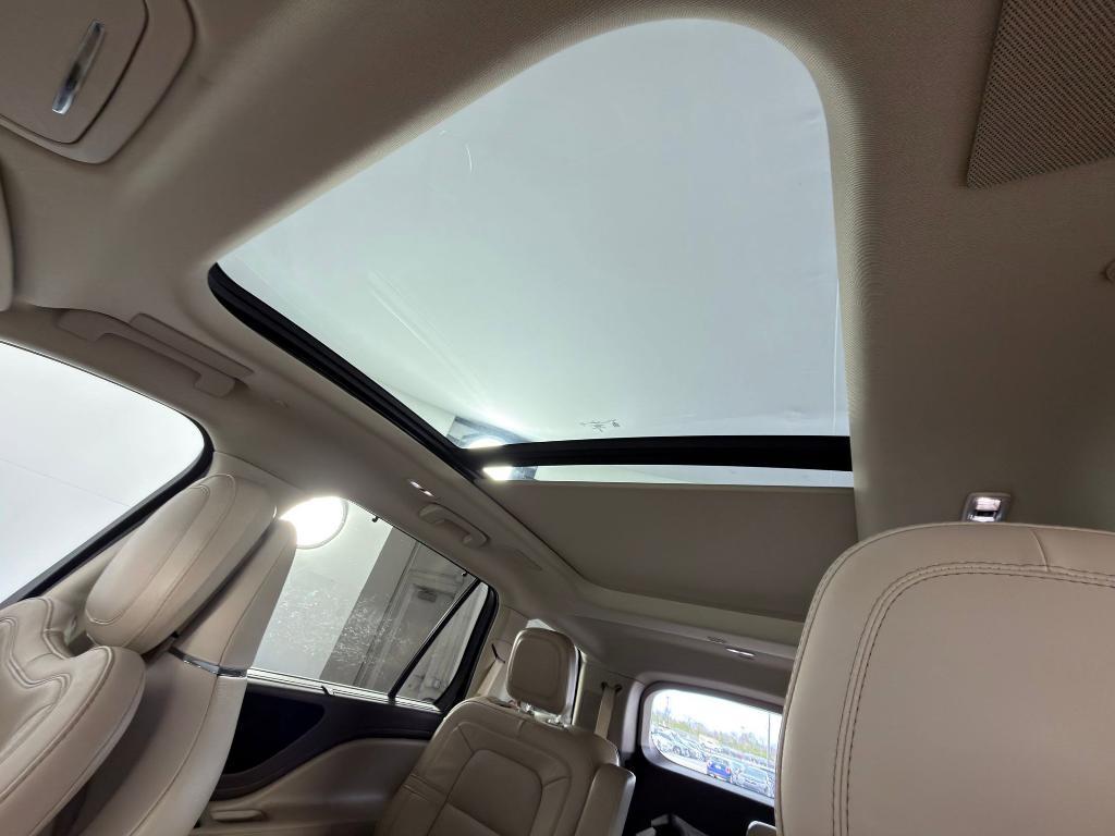 used 2022 Lincoln Aviator car, priced at $35,996