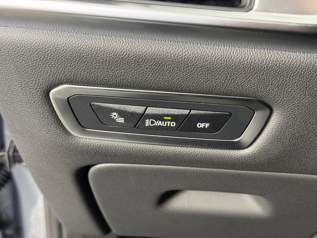 new 2026 BMW X7 car, priced at $97,200