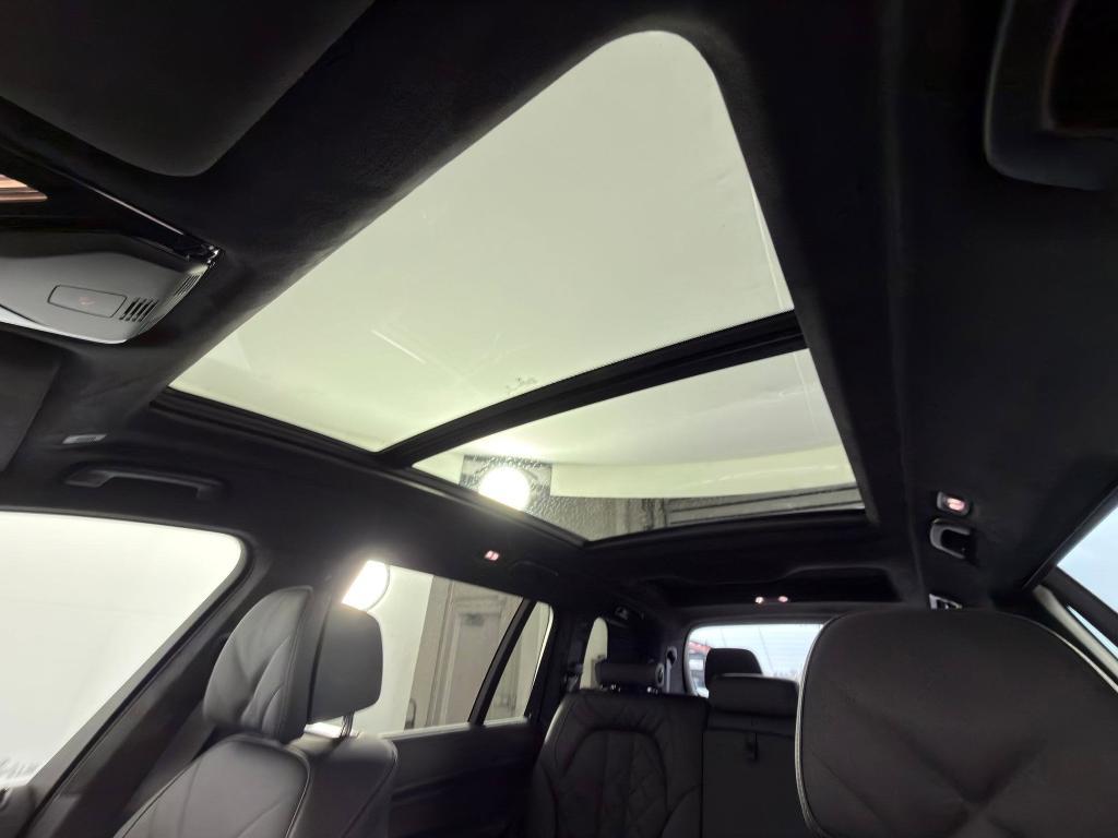 new 2026 BMW X7 car, priced at $97,200