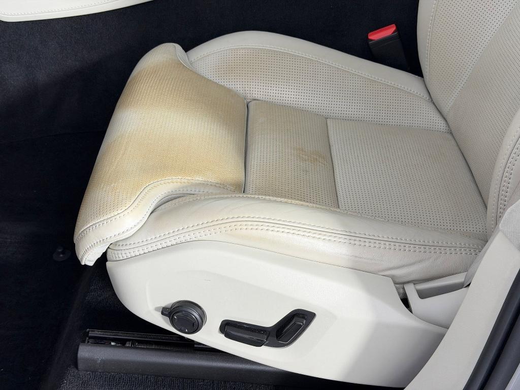 used 2023 Volvo XC90 car, priced at $35,999