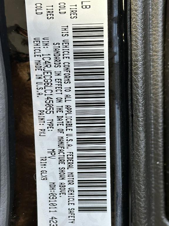 used 2020 Jeep Grand Cherokee car, priced at $20,997