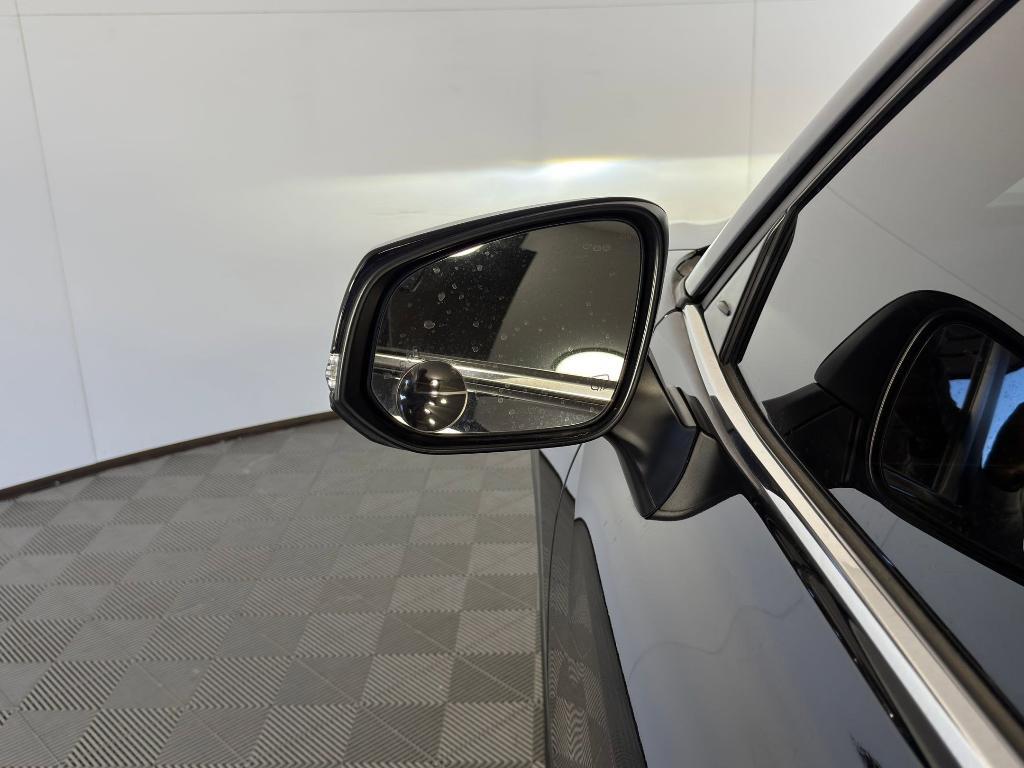 used 2023 Toyota Highlander Hybrid car, priced at $34,999