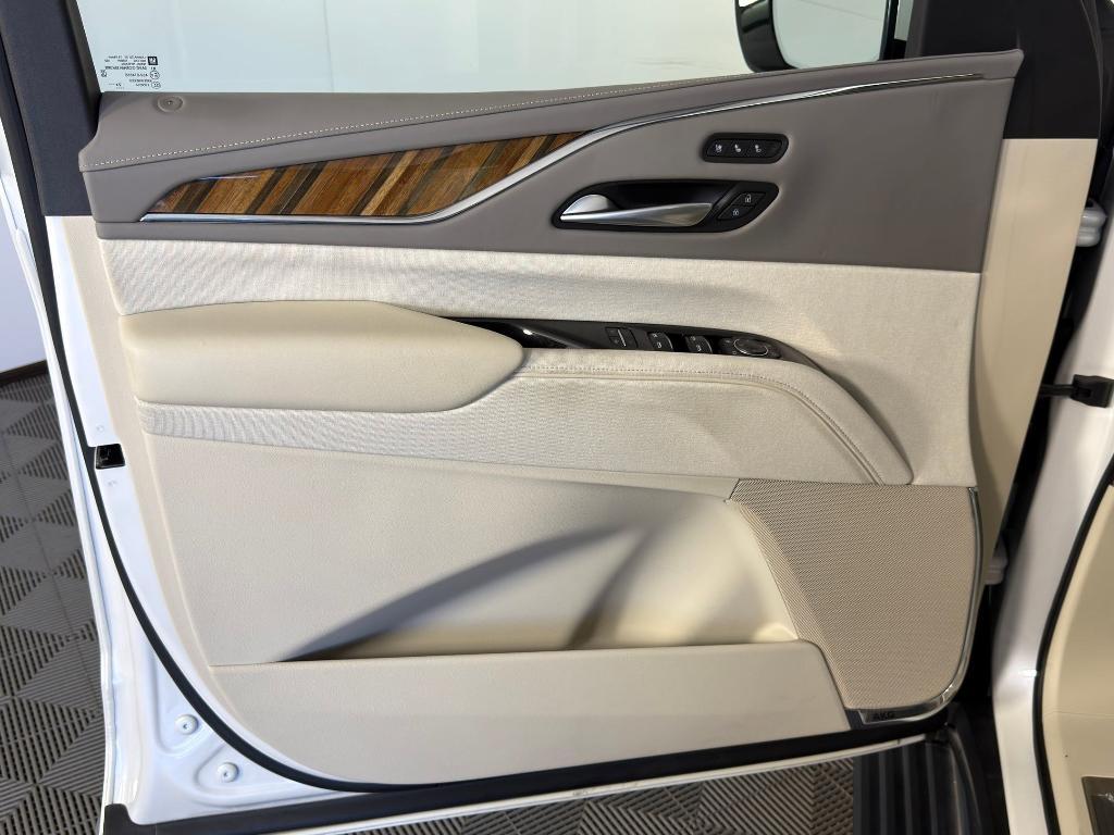 used 2024 Cadillac Escalade car, priced at $85,998