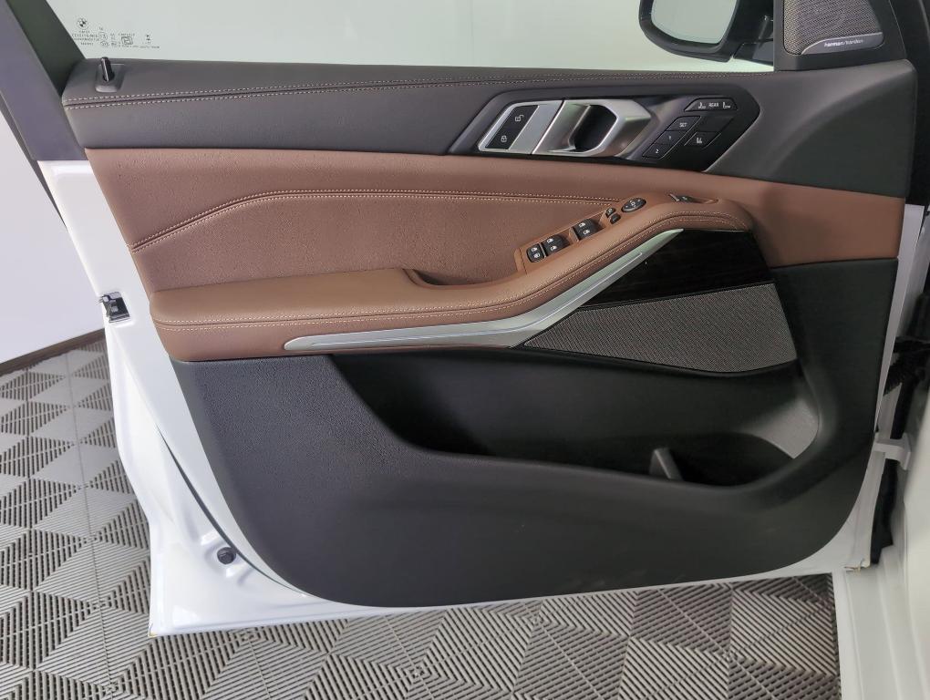 new 2026 BMW X7 car, priced at $120,030