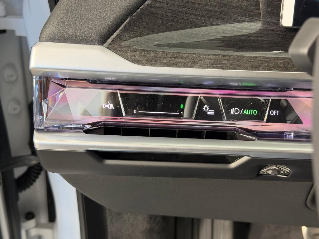 new 2026 BMW 760 car, priced at $132,200