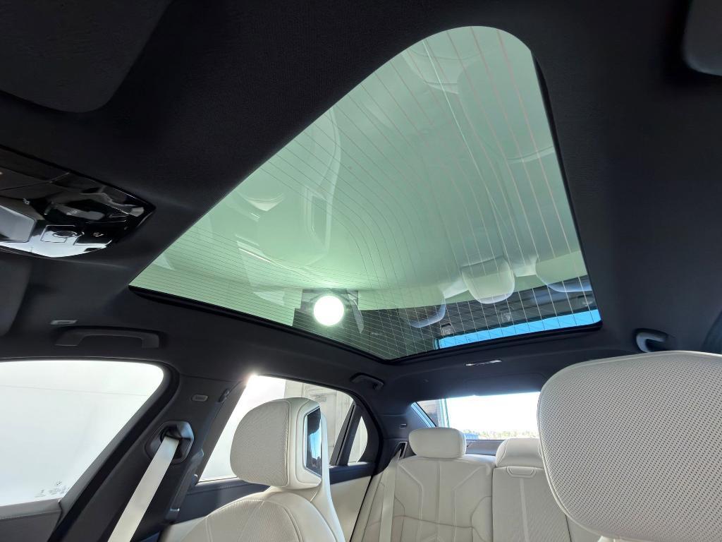 new 2026 BMW 760 car, priced at $132,200