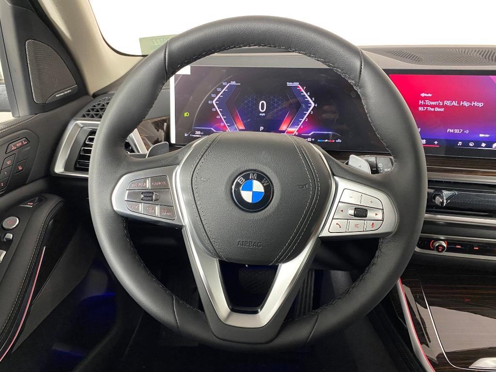 new 2026 BMW X7 car, priced at $92,645