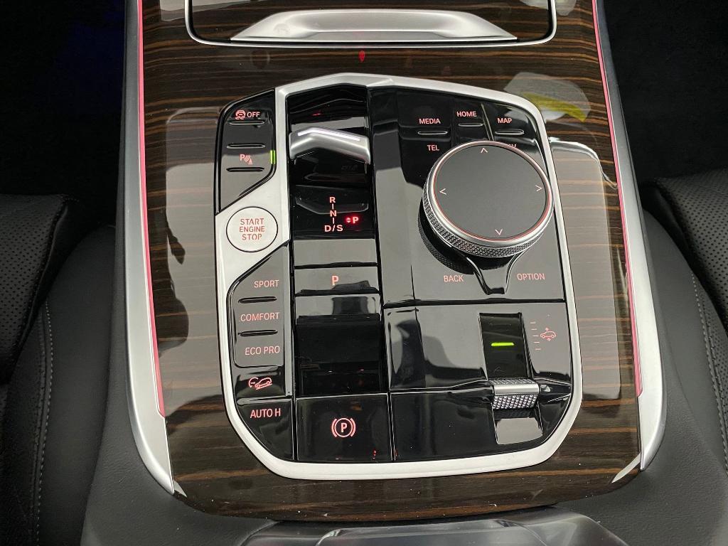 new 2026 BMW X7 car, priced at $92,645