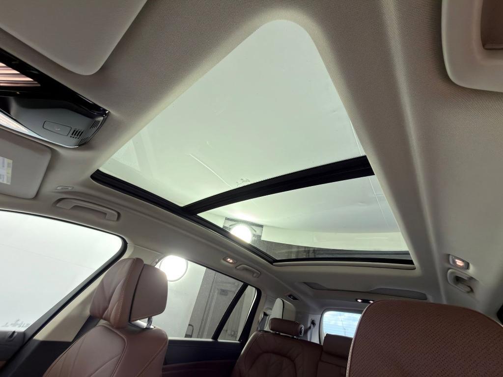 new 2026 BMW X7 car, priced at $95,100