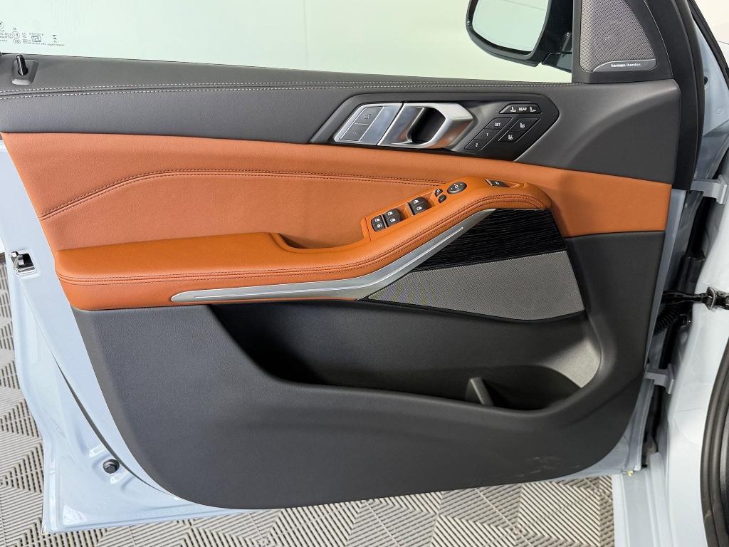 new 2027 BMW X7 car, priced at $106,180