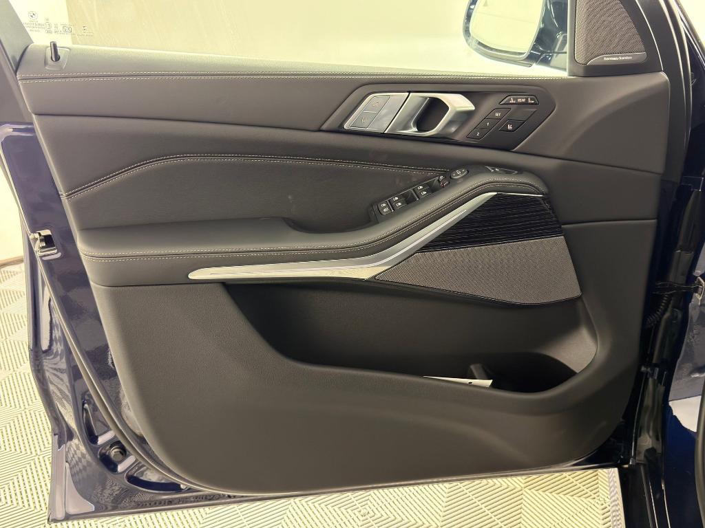 new 2026 BMW X7 car, priced at $100,830
