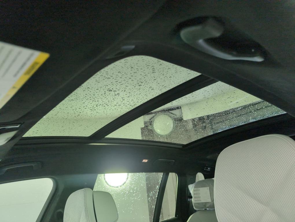 new 2026 BMW X7 car, priced at $96,680