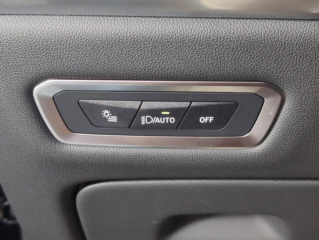 new 2026 BMW X7 car, priced at $96,680