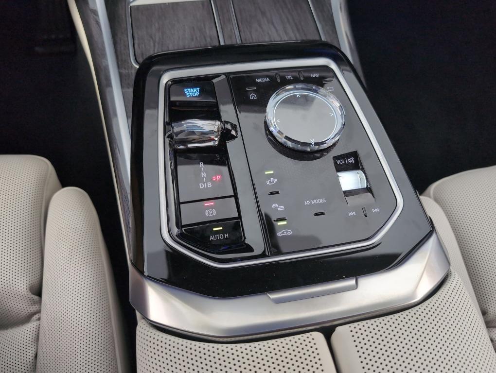 new 2025 BMW i7 car, priced at $110,925