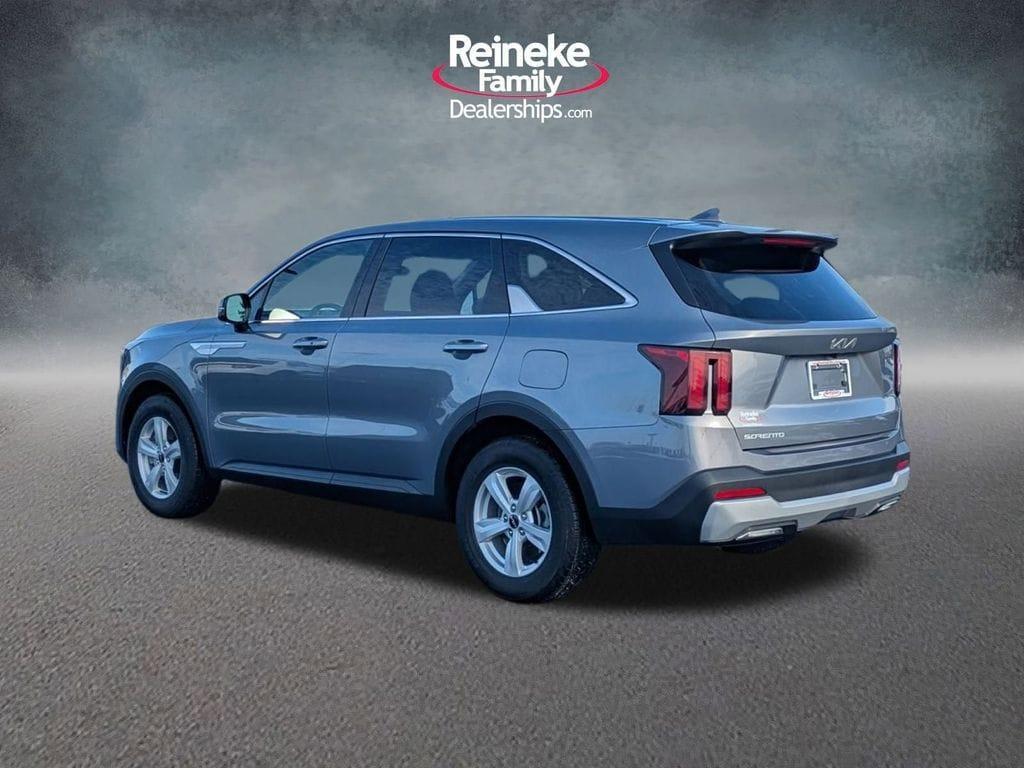 used 2025 Kia Sorento car, priced at $25,703