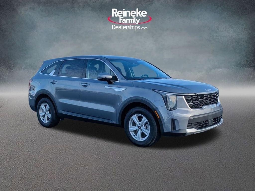 used 2025 Kia Sorento car, priced at $25,703