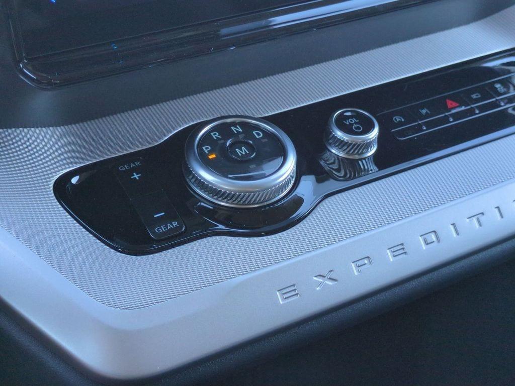 new 2026 Ford Expedition car, priced at $75,008