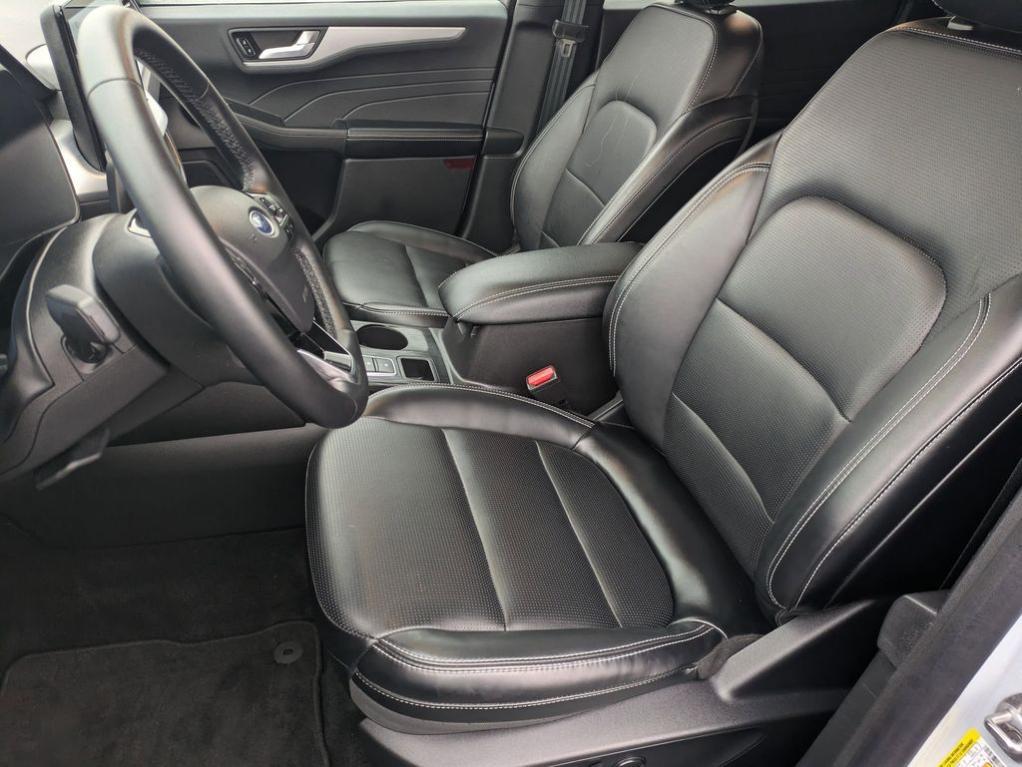 used 2025 Ford Escape car, priced at $25,450