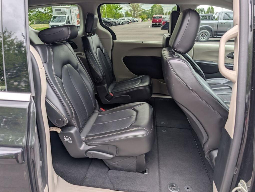 used 2023 Chrysler Pacifica car, priced at $23,087
