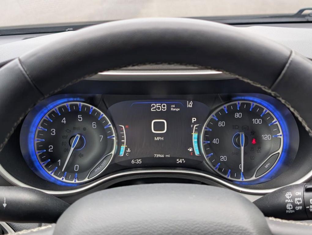 used 2023 Chrysler Pacifica car, priced at $23,087