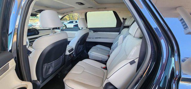 used 2024 Hyundai Palisade car, priced at $39,877