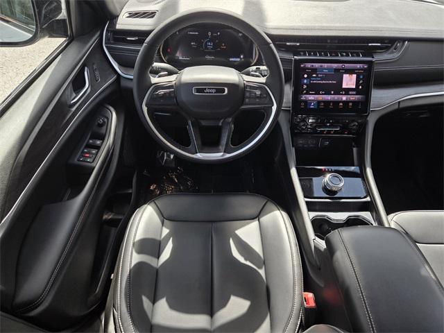 used 2025 Jeep Grand Cherokee car, priced at $39,702