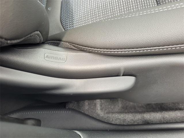 new 2025 Buick Envista car, priced at $24,627