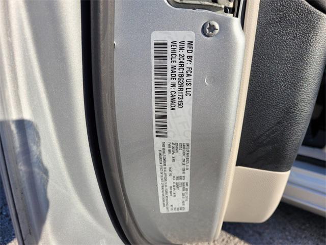 used 2024 Chrysler Pacifica car, priced at $25,995