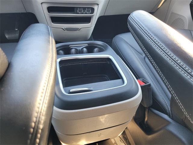 used 2024 Chrysler Pacifica car, priced at $25,995