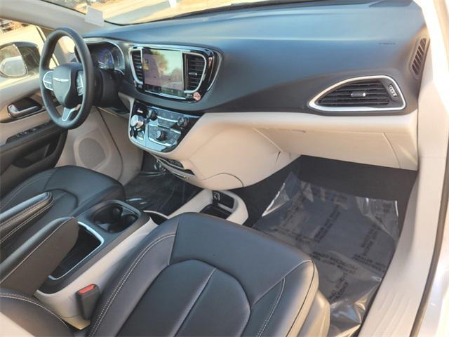 used 2024 Chrysler Pacifica car, priced at $25,995
