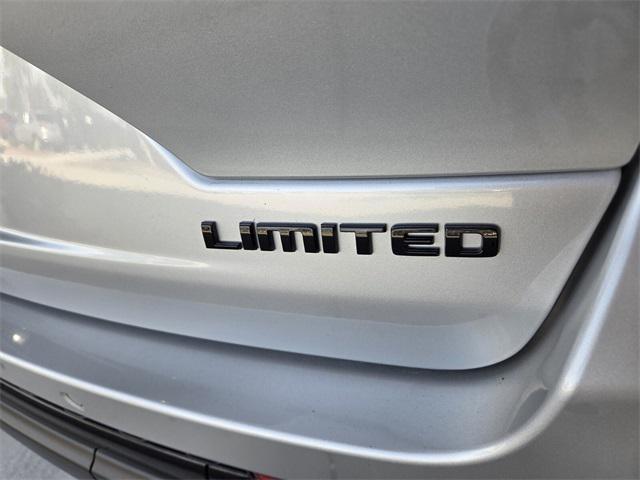 used 2025 Jeep Grand Cherokee car, priced at $40,554