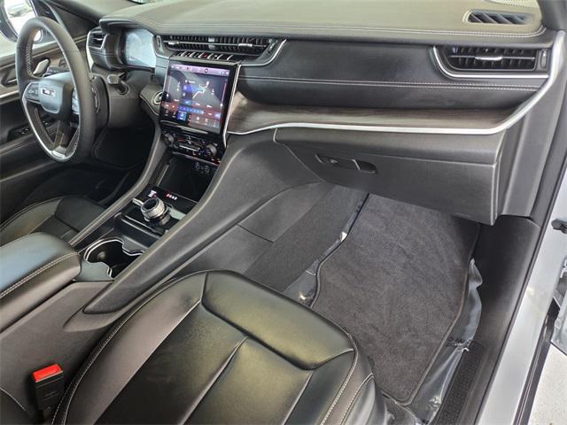 used 2025 Jeep Grand Cherokee car, priced at $40,554