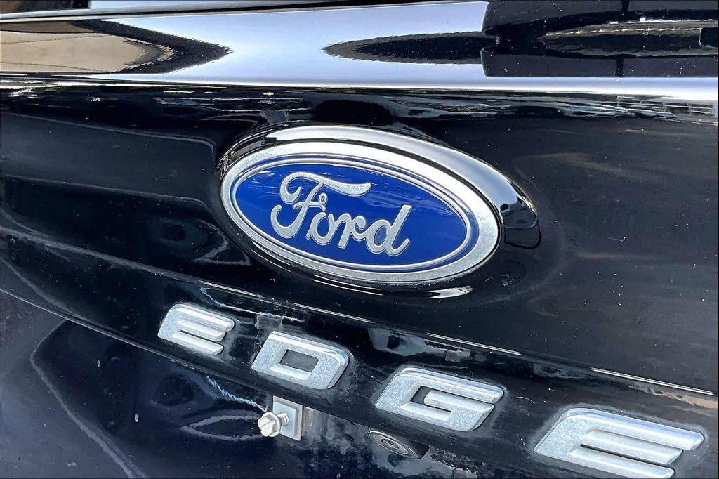 used 2023 Ford Edge car, priced at $28,264