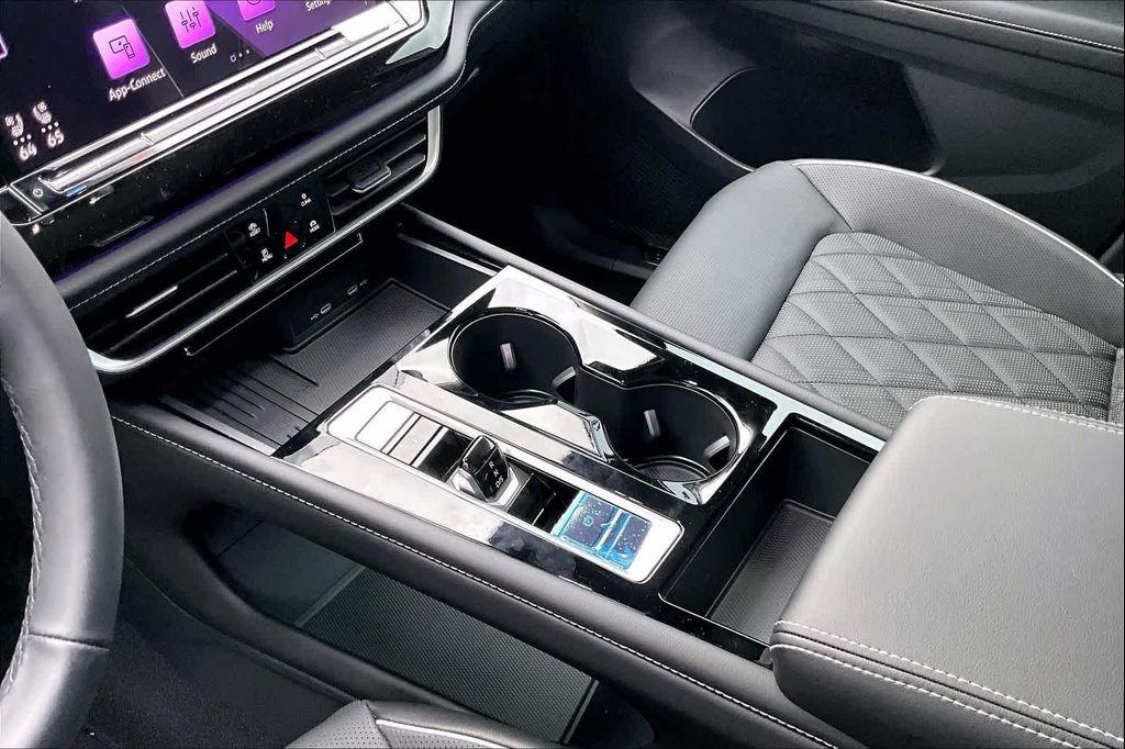 new 2026 Volkswagen Atlas car, priced at $56,331