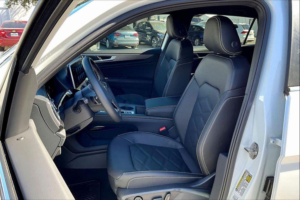 new 2026 Volkswagen Atlas Cross Sport car, priced at $39,885