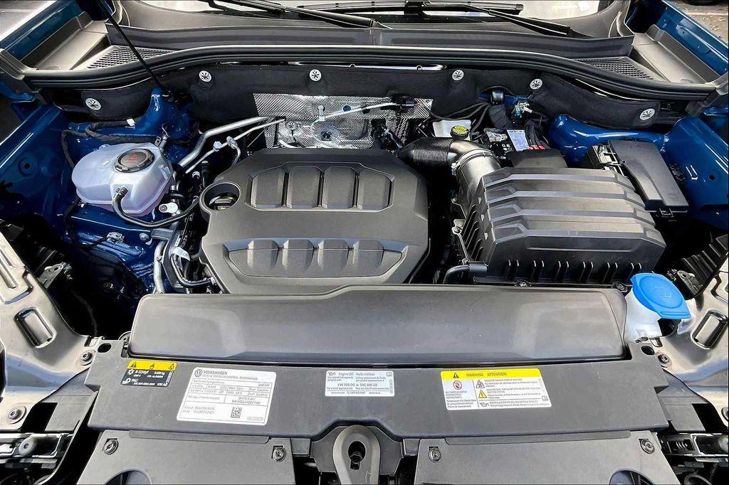 new 2025 Volkswagen Atlas car, priced at $52,856